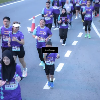 Runner Photo 8243626