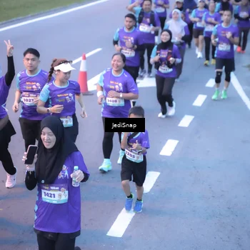Runner Photo 8243631