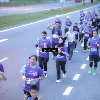 Runner Photo 8243654