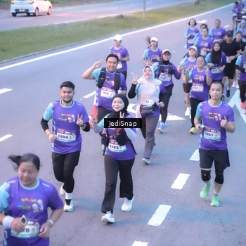 Runner Photo 8243673