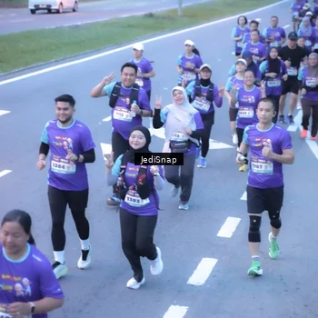 Runner Photo 8243678