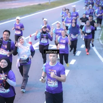 Runner Photo 8243704
