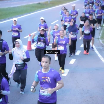 Runner Photo 8243711