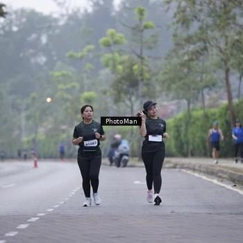Runner Photo 8243723