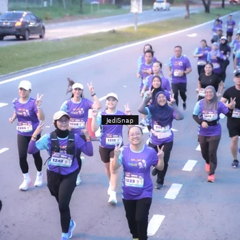 Runner Photo 8243747