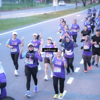 Runner Photo 8243757