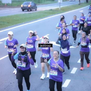 Runner Photo 8243773