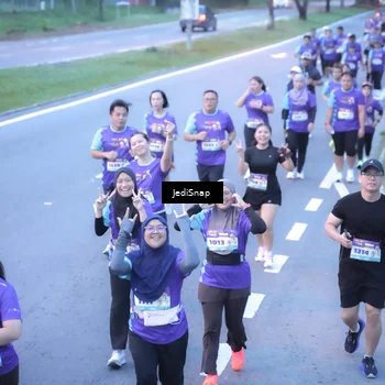 Runner Photo 8243865