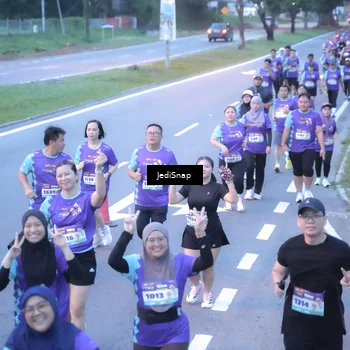 Runner Photo 8243939