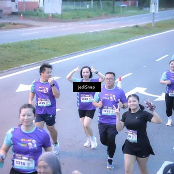 Runner Photo 8243982