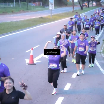 Runner Photo 8243983