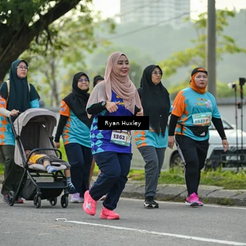 Runner Photo 8244010