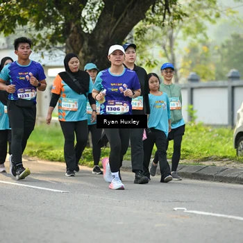 Runner Photo 8244013