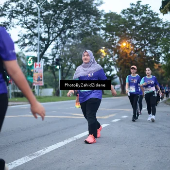 Runner Photo 8244033