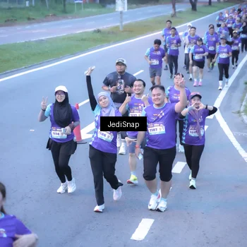 Runner Photo 8244073