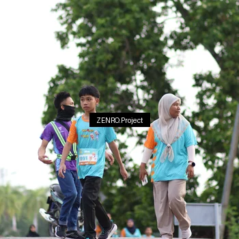Runner Photo 8244077