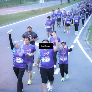 Runner Photo 8244130