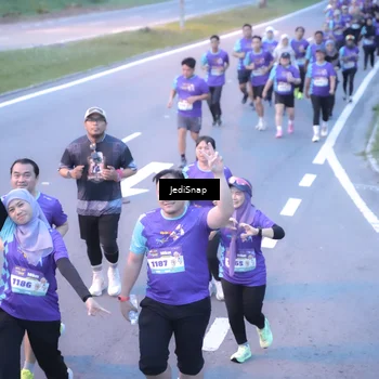 Runner Photo 8244182