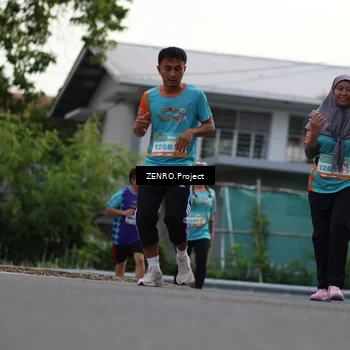 Runner Photo 8244194