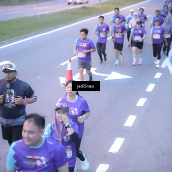 Runner Photo 8244197