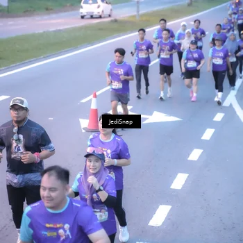 Runner Photo 8244202