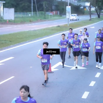 Runner Photo 8244224