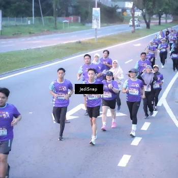Runner Photo 8244250