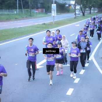 Runner Photo 8244268