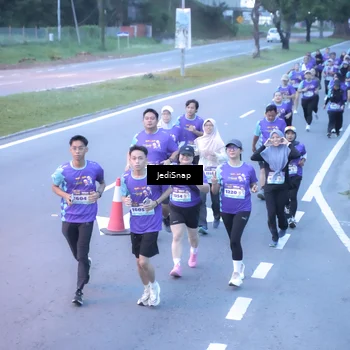 Runner Photo 8244283