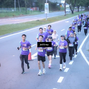 Runner Photo 8244288