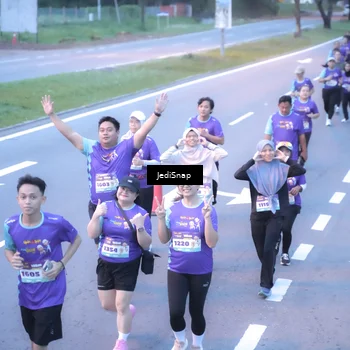 Runner Photo 8244324