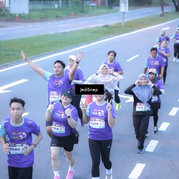 Runner Photo 8244349