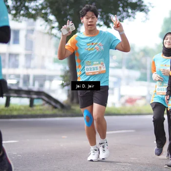 Runner Photo 8244353