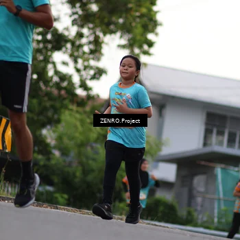 Runner Photo 8244371