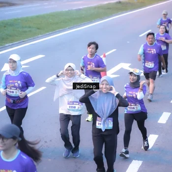 Runner Photo 8244376
