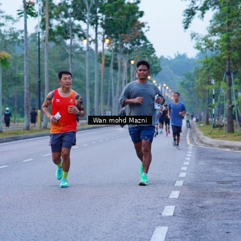 Runner Photo 8244377
