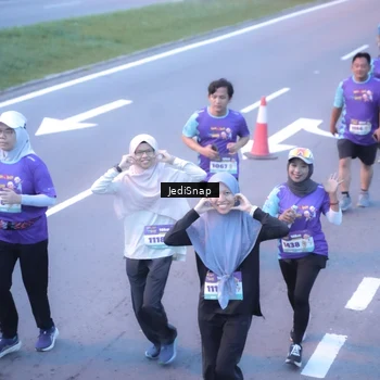 Runner Photo 8244379