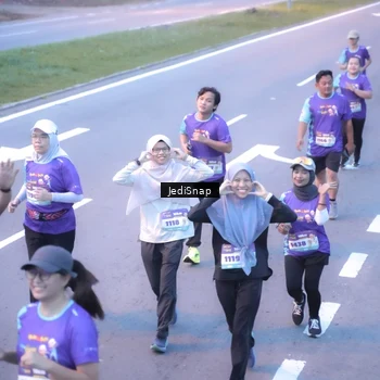 Runner Photo 8244399