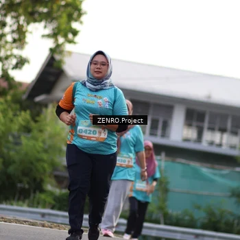 Runner Photo 8244400