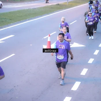 Runner Photo 8244418
