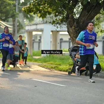 Runner Photo 8244430