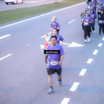 Runner Photo 8244435