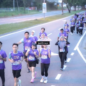 Runner Photo 8244440
