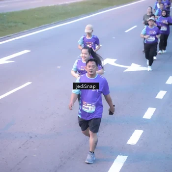 Runner Photo 8244445