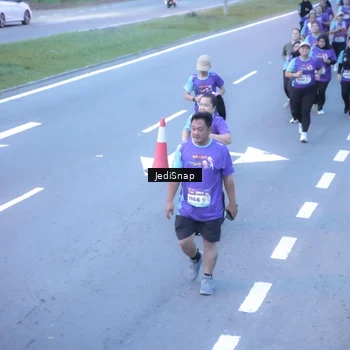 Runner Photo 8244452