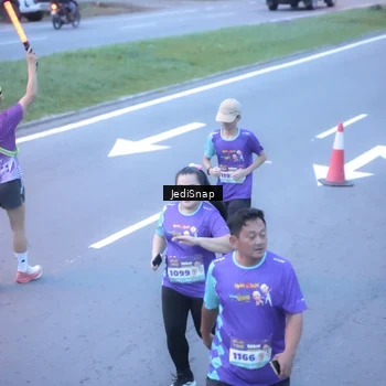 Runner Photo 8244471