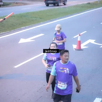 Runner Photo 8244475
