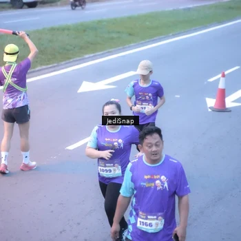 Runner Photo 8244476