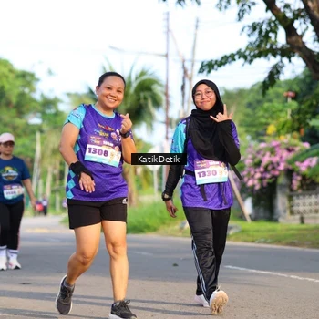 Runner Photo 8244518