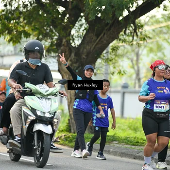 Runner Photo 8244671